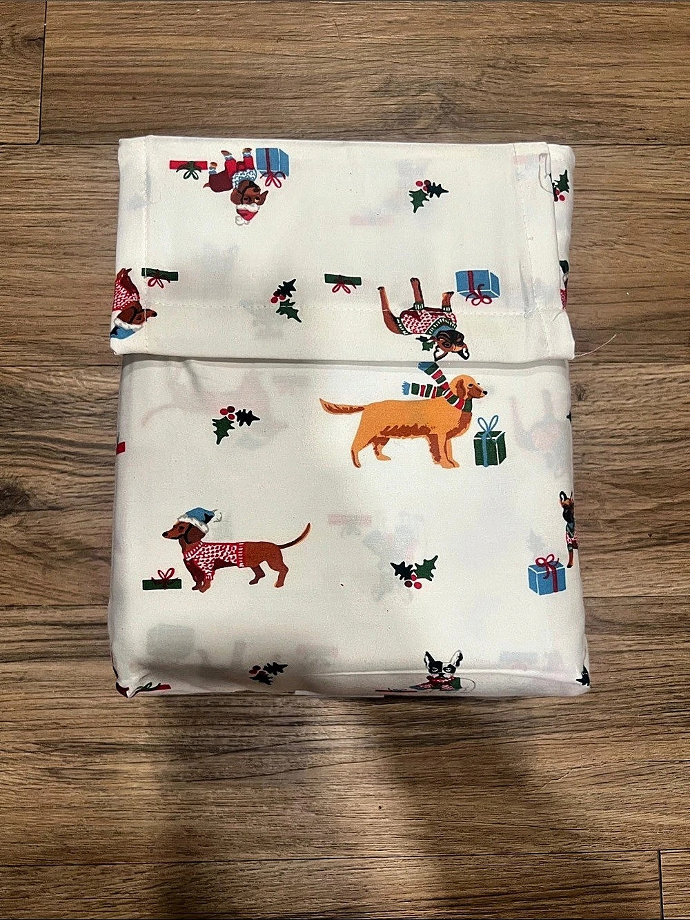 NWT: Threshold Queen Sheet Set: Christmas Pups